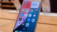 iPhone17或有高刷引熱議!網(wǎng)友:先解決信號(hào) 電池問(wèn)題